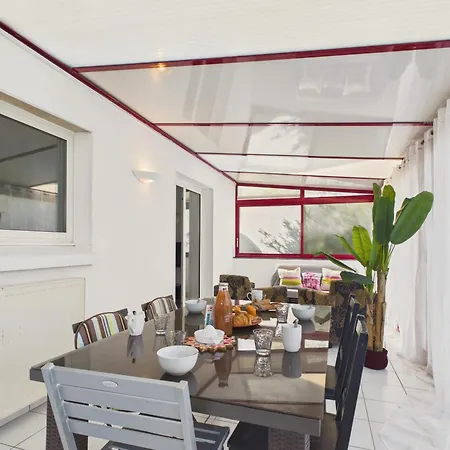 Maison Familiale Pour 6, Barbecue Et Jardin *