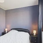 Casa de Férias Maison Familiale Pour 6, Veranda Et Jardin