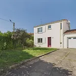 Casa de Férias Maison Familiale Pour 6, Veranda Et Jardin