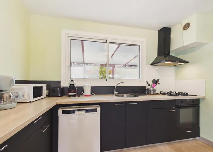 Дом отдыха Maison Familiale Pour 6, Veranda Et Jardin *