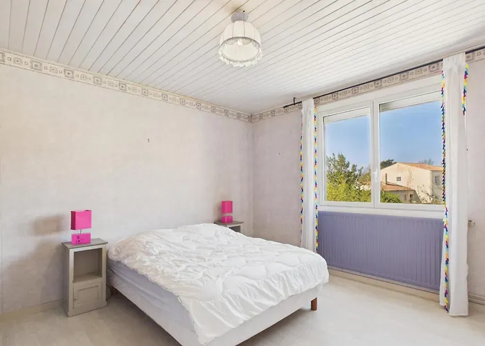 Maison Familiale Pour 6, Veranda Et Jardin * Шато-д'Олон