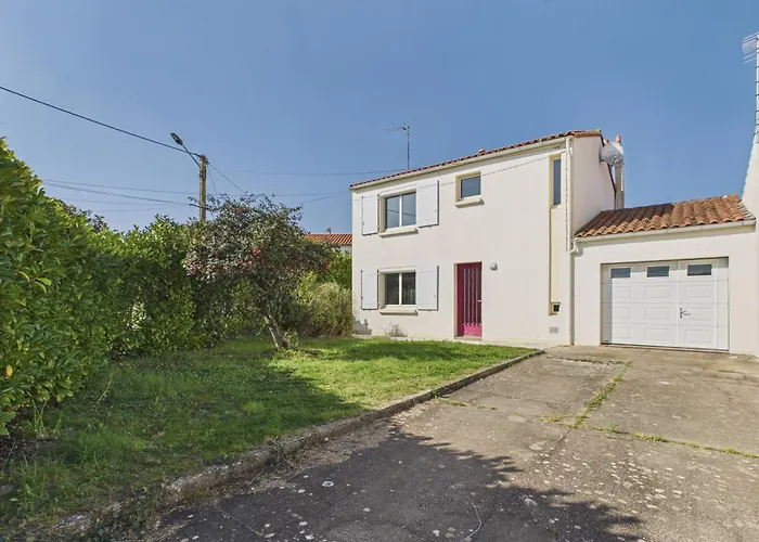 Дом отдыха Maison Familiale Pour 6, Veranda Et Jardin